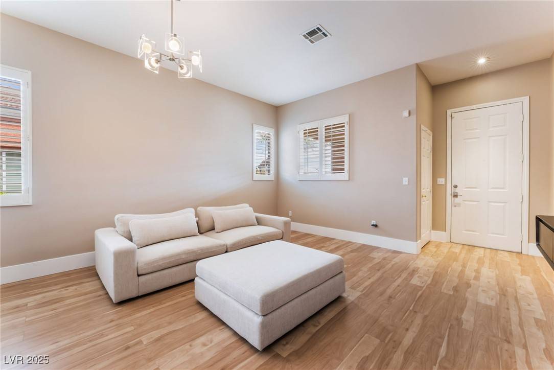 Las Vegas, NV 89144,601 Bear Grass ST