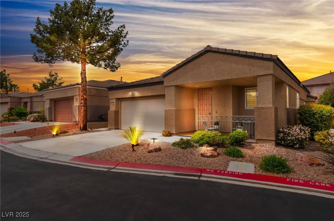 601 Bear Grass ST, Las Vegas, NV 89144