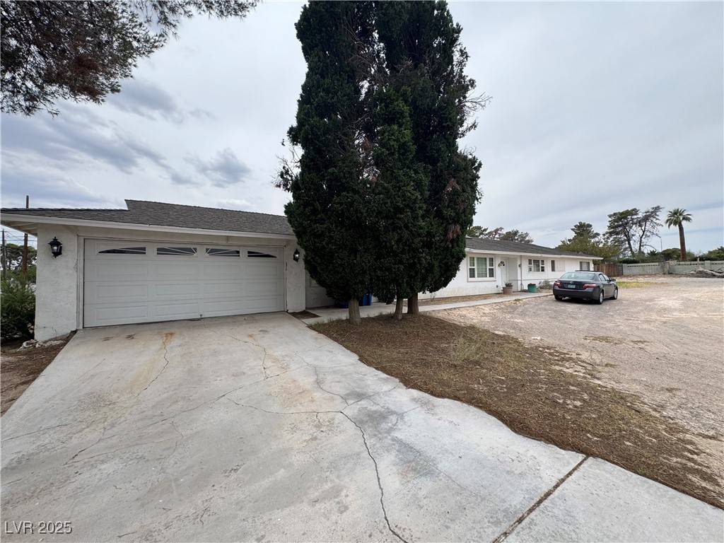 Las Vegas, NV 89120,2583 Emerald AVE