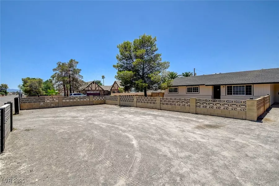 2315 Lincoln RD, Las Vegas, NV 89115