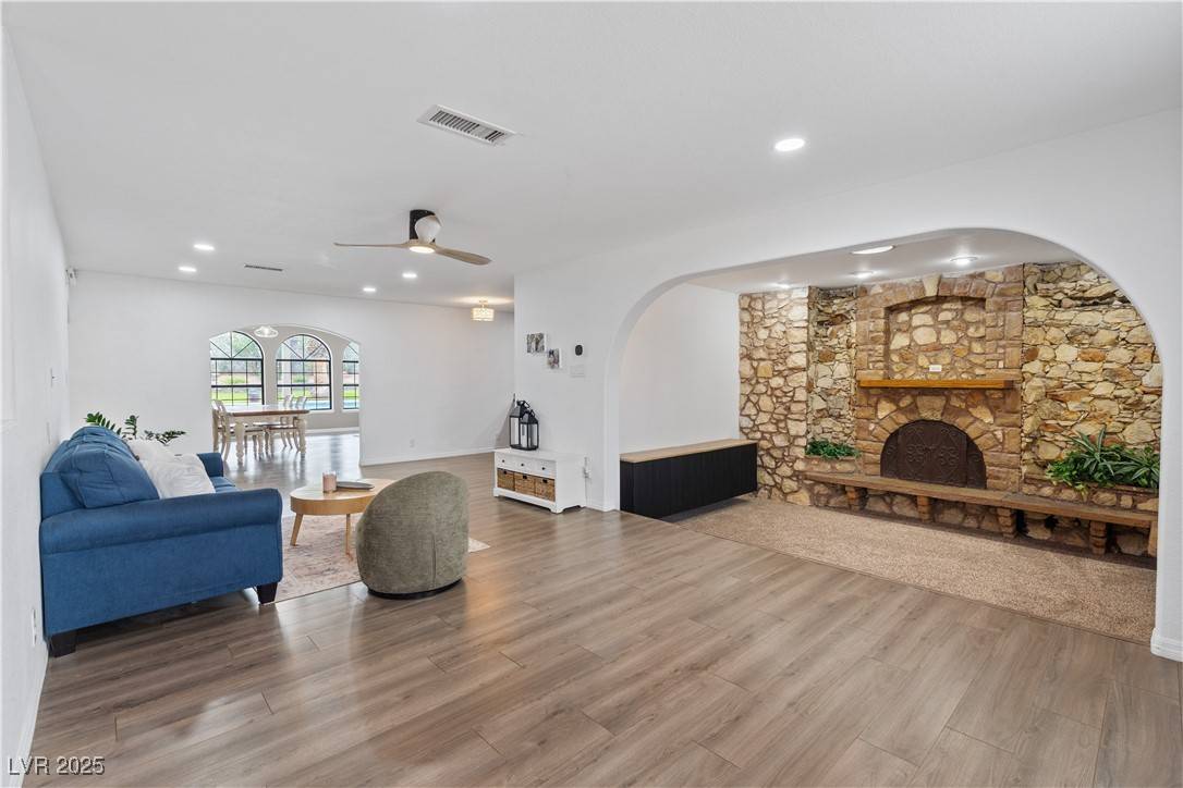 Las Vegas, NV 89145,6949 Blacksmith CT