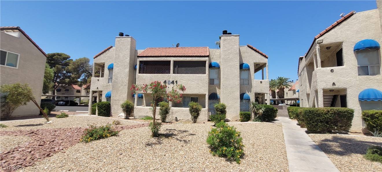 4941 Newport Cove DR #B, Las Vegas, NV 89119