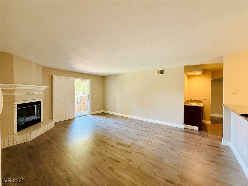 Las Vegas, NV 89117,2606 S Durango DR #245