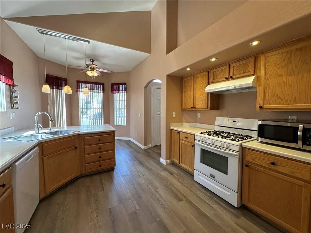 Las Vegas, NV 89183,903 Sterling Thorn CT