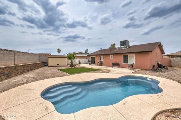 1004 Woodside CT, Henderson, NV 89015