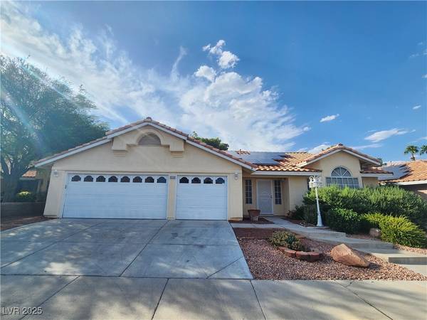 8220 Desert Beach DR, Las Vegas, NV 89128