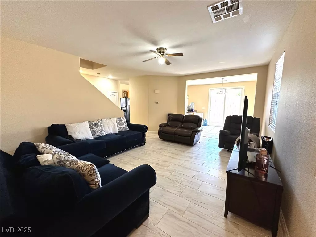 Las Vegas, NV 89149,9148 Patrick Henry AVE