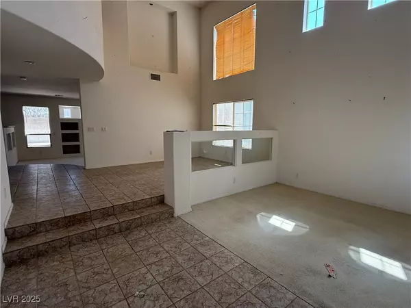 Las Vegas, NV 89183,925 Scarlet Haze AVE