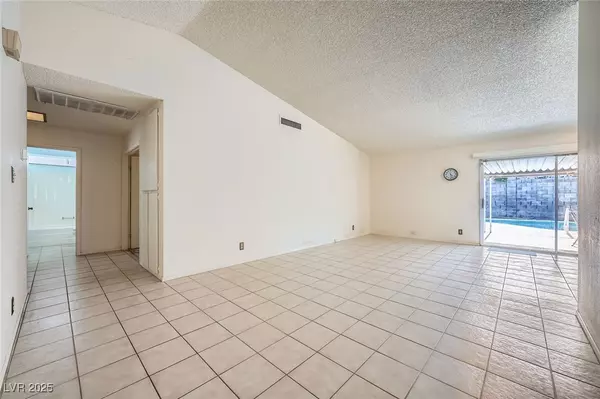 Las Vegas, NV 89107,416 Lindy DR