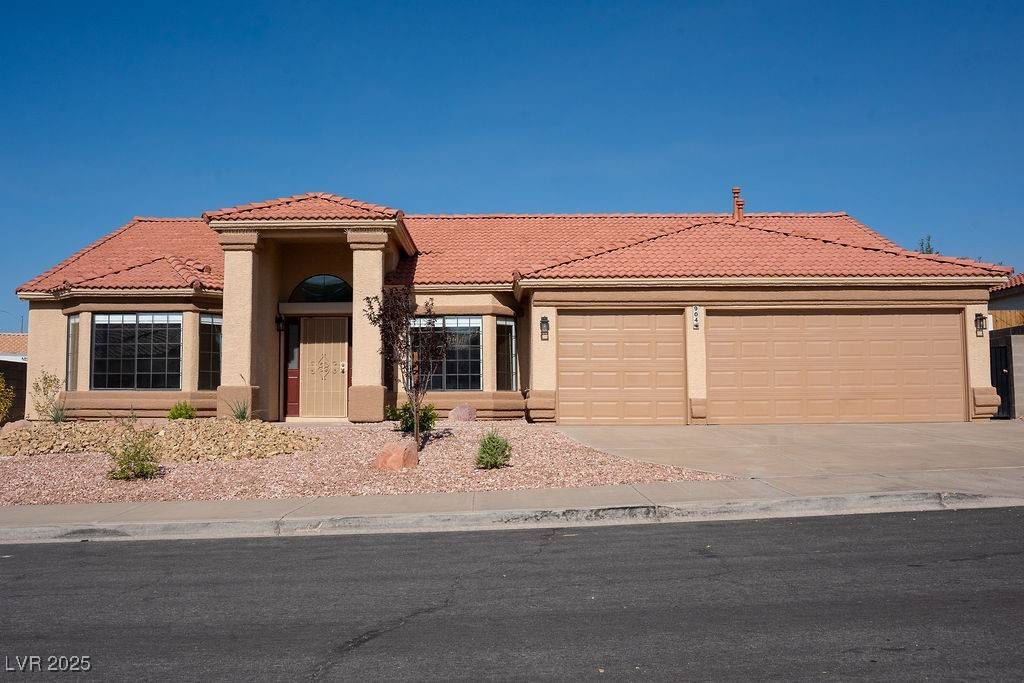 904 Swift Bear ST, Henderson, NV 89002
