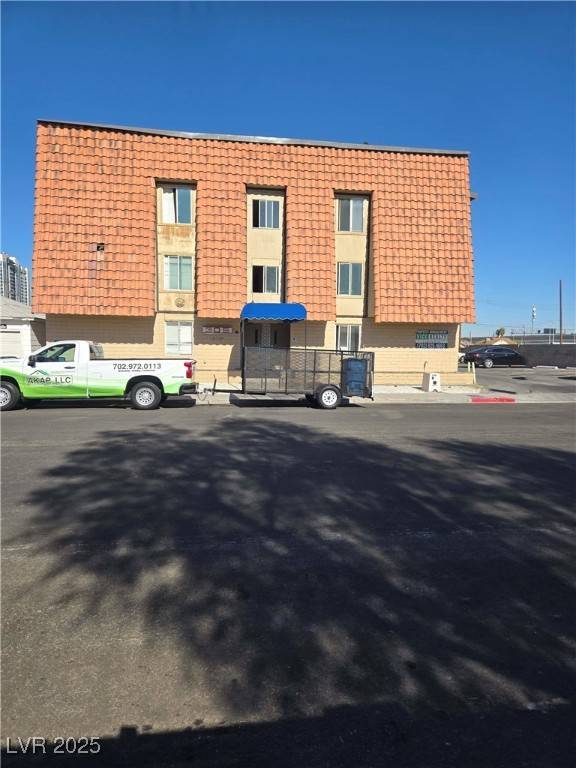 305 N 10th ST #10, Las Vegas, NV 89101