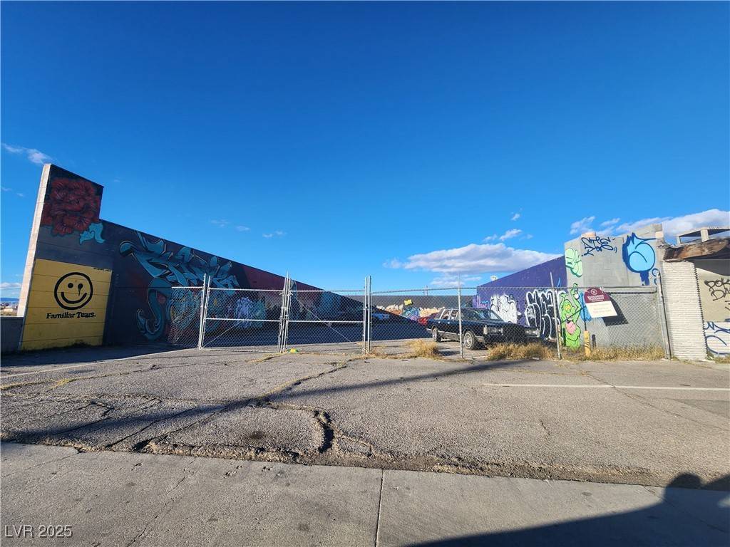 Las Vegas, NV 89106,814 W Bonanza RD