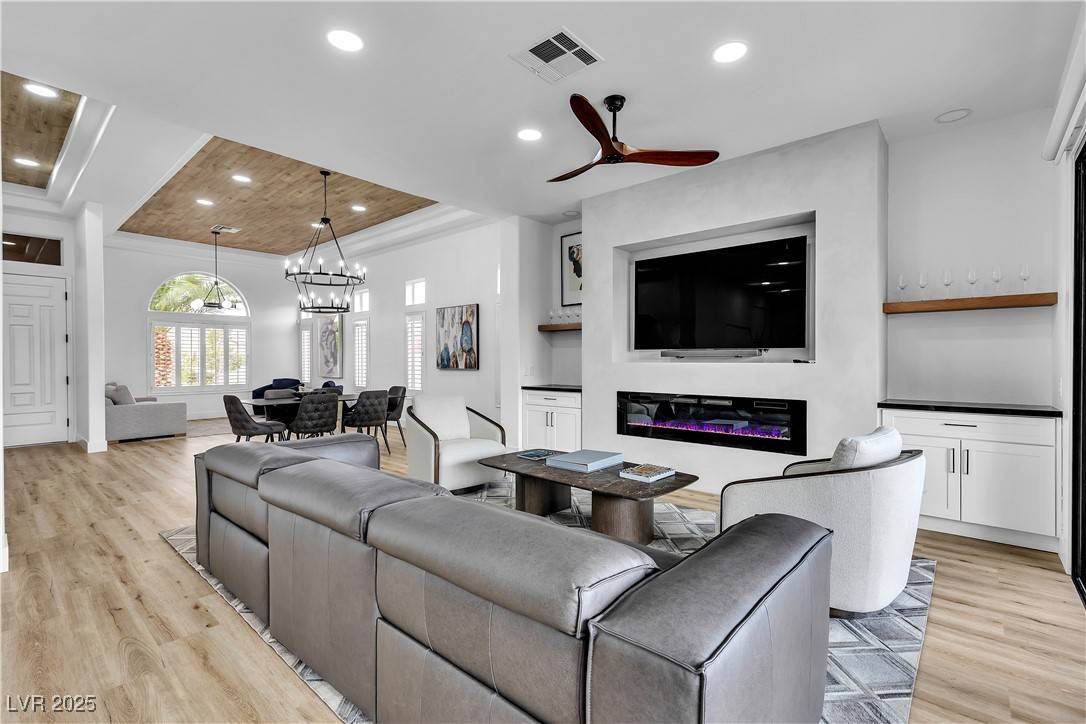 9513 Villa Ridge DR, Las Vegas, NV 89134