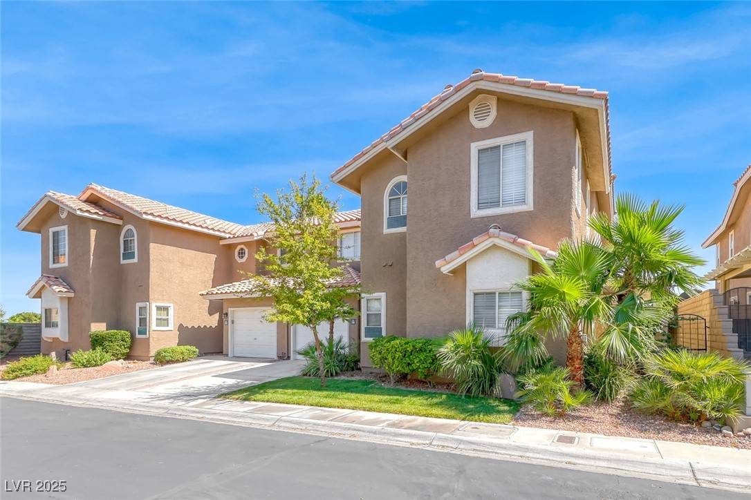 9261 Apache Springs DR, Las Vegas, NV 89117