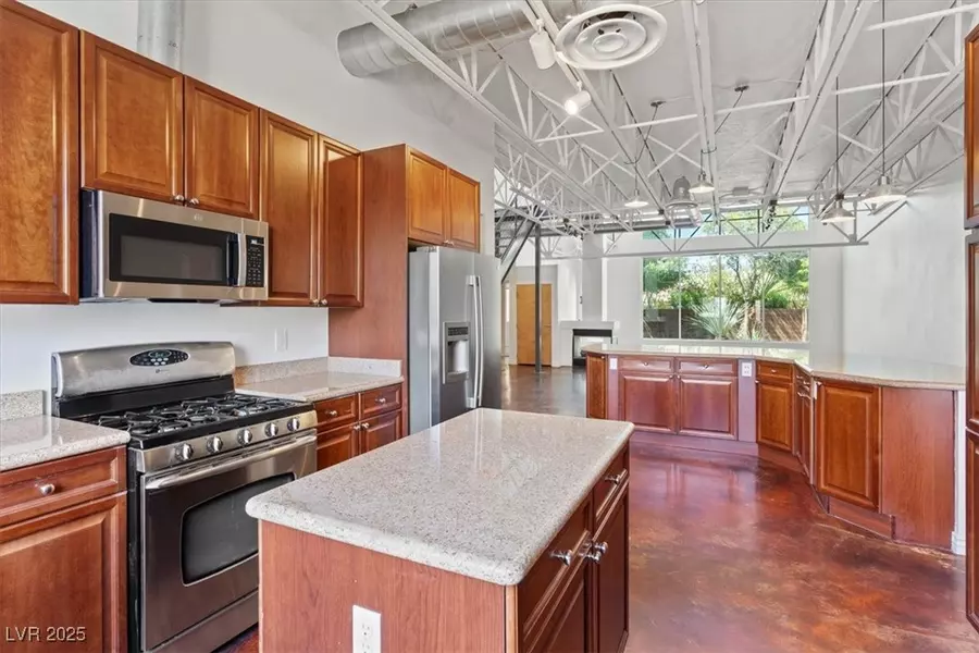 5603 Deer Creek Falls CT, Las Vegas, NV 89118