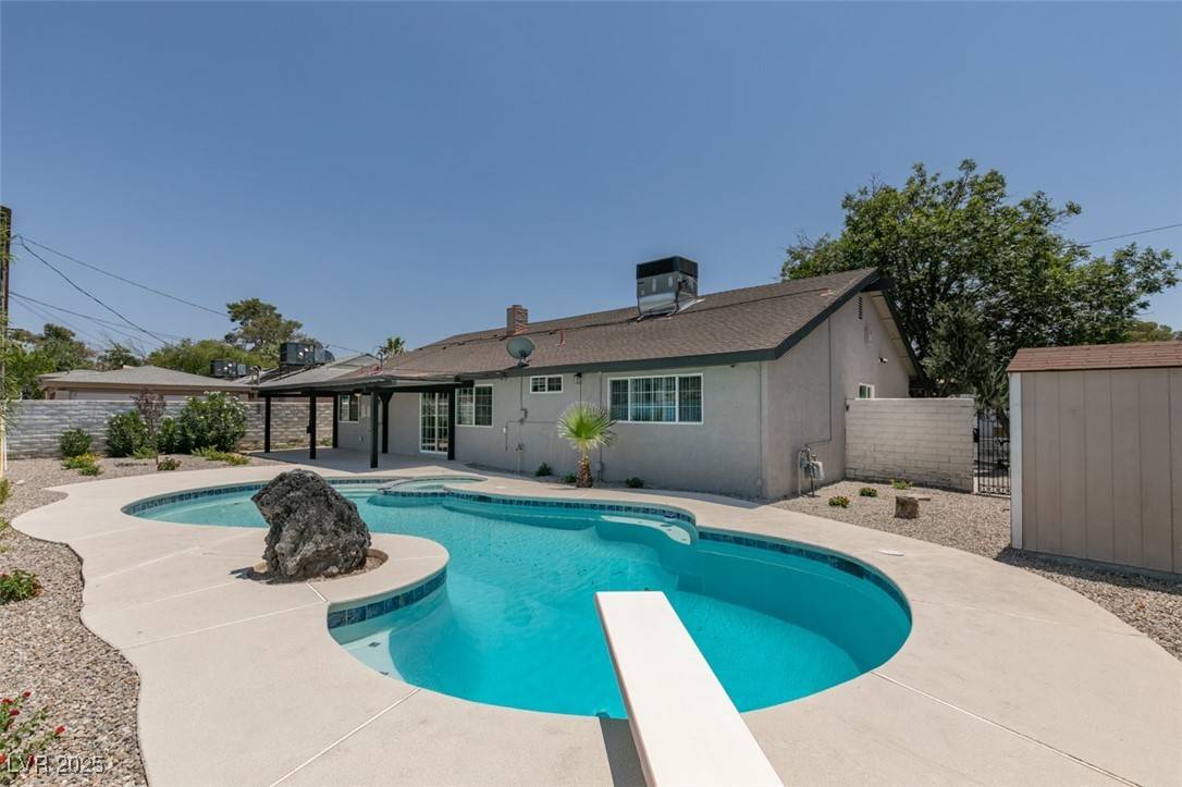 1852 E Viking RD, Las Vegas, NV 89169