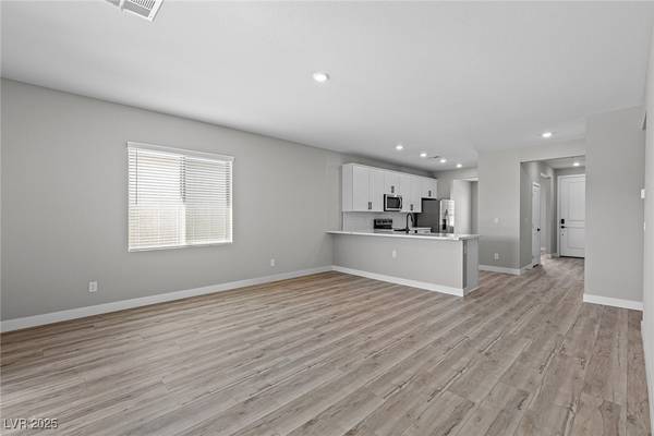 North Las Vegas, NV 89032,4421 Pioche AVE