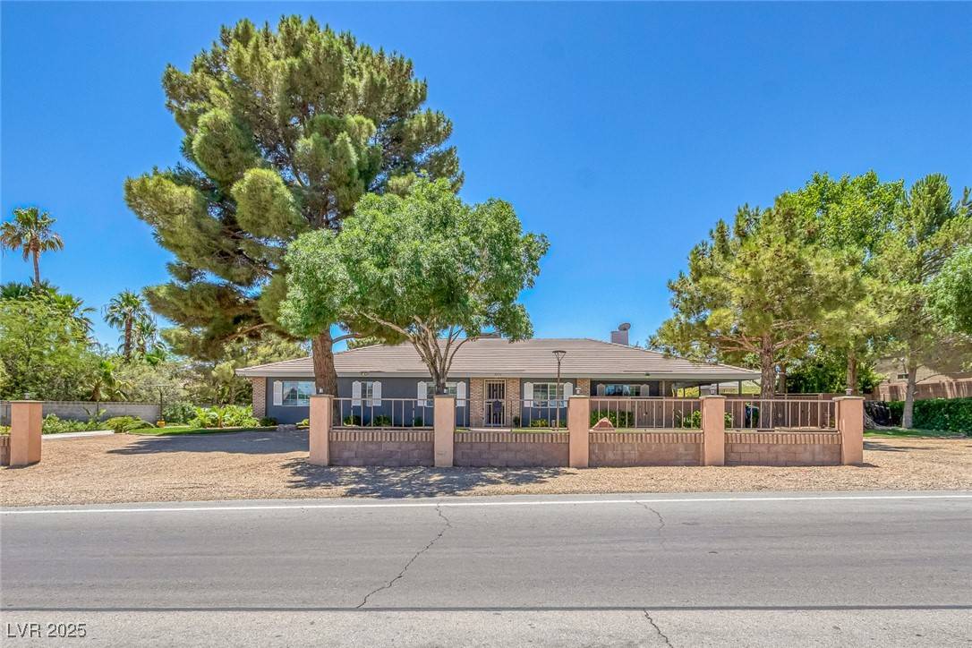 5755 W Meranto AVE, Las Vegas, NV 89139
