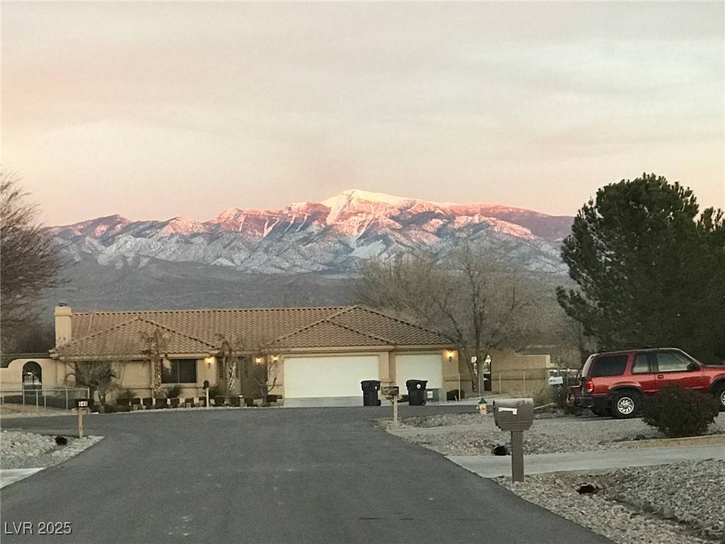 511 Tomahawk CT, Pahrump, NV 89060