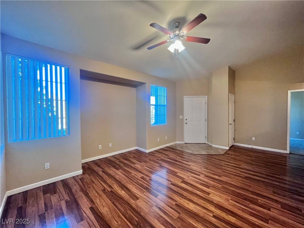 Las Vegas, NV 89144,10220 Penrith AVE #203
