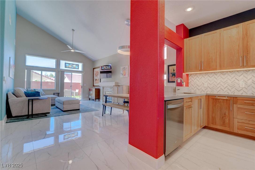 Henderson, NV 89012,1910 Coyote Pass WAY