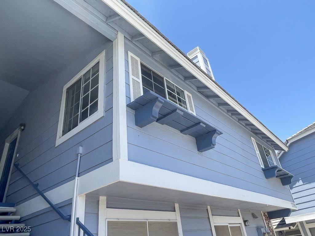 Las Vegas, NV 89122,5385 Shake CT #203