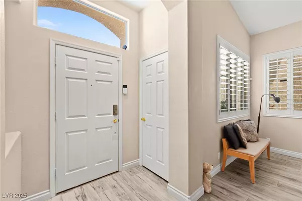 Las Vegas, NV 89117,9733 Northern Dancer DR