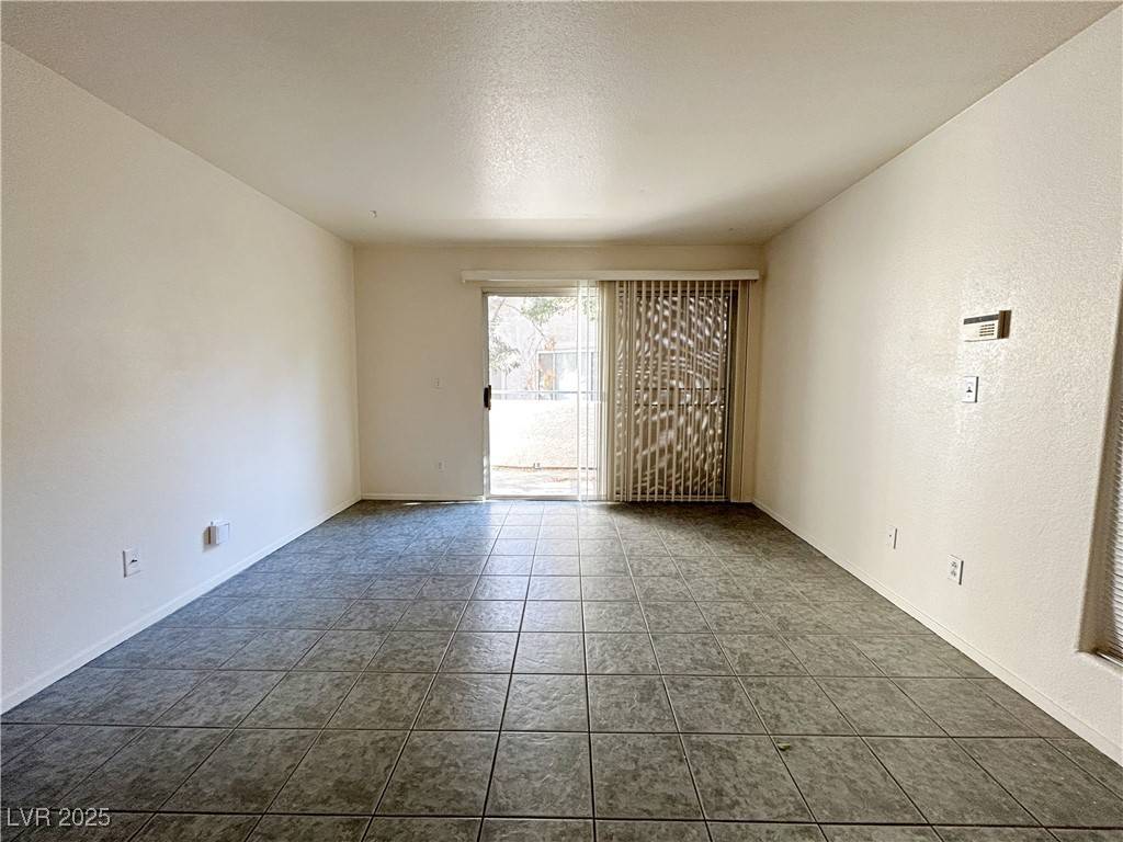 Las Vegas, NV 89120,3125 Casey DR #204