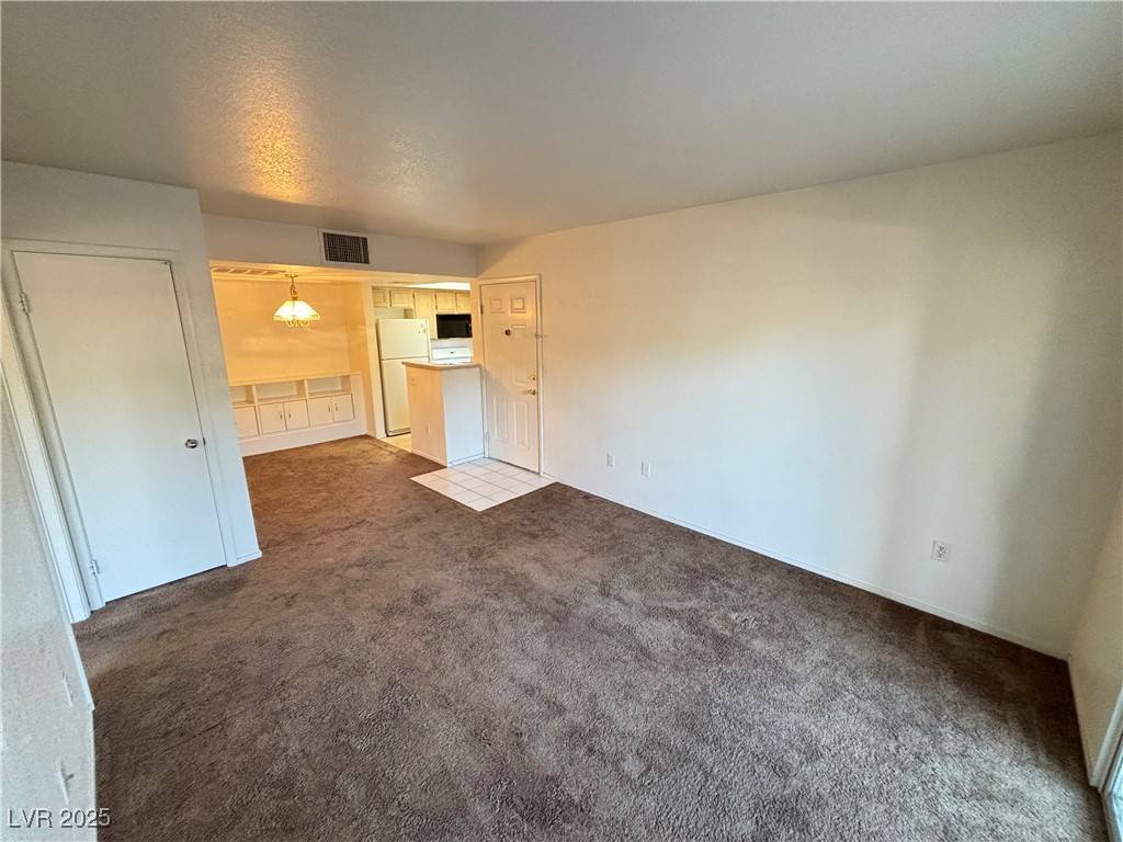 Las Vegas, NV 89113,8070 W Russell RD #1132
