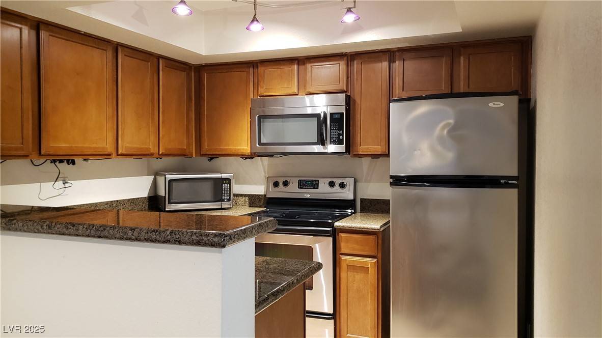 Las Vegas, NV 89117,8455 W SAHARA AVE #146