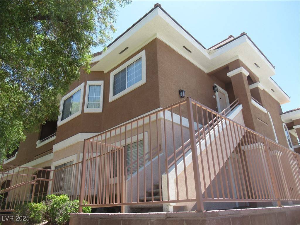 Henderson, NV 89052,830 Carnegie ST #1323