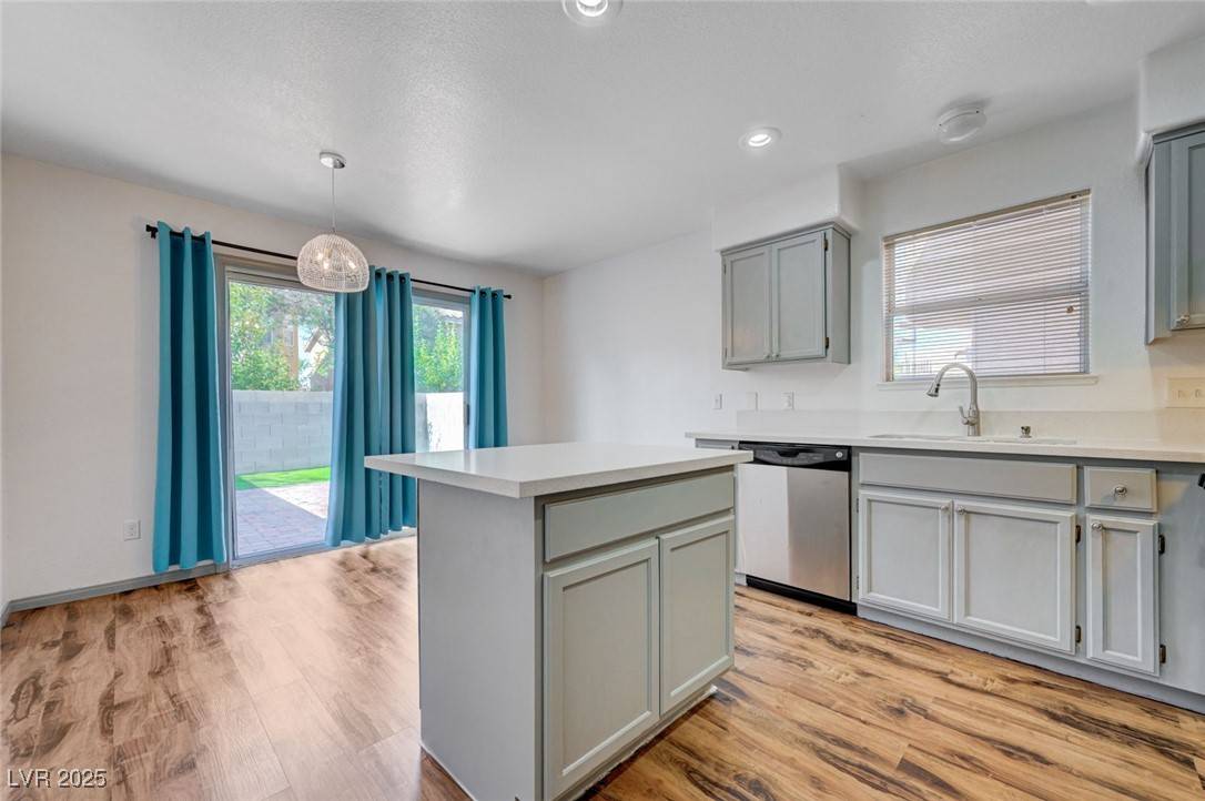 8016 Cetus CIR #101, Las Vegas, NV 89128
