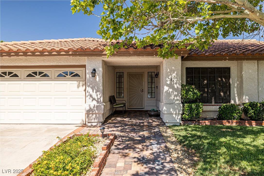 Las Vegas, NV 89117,2821 Whispering Wind DR