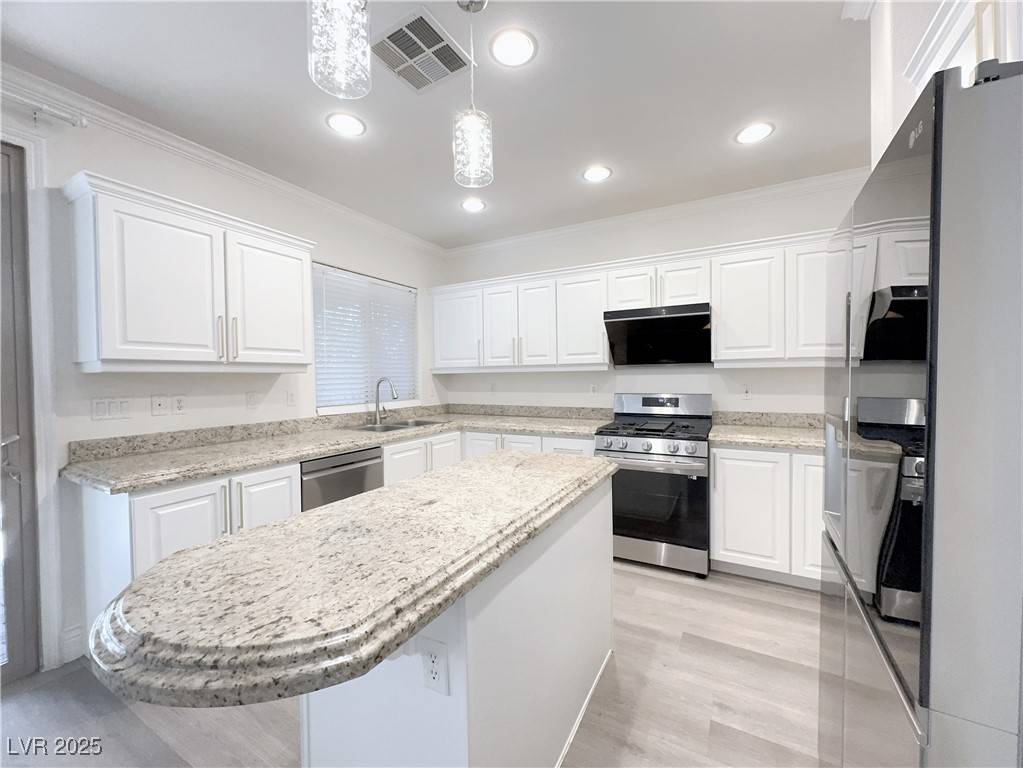 Las Vegas, NV 89148,150 Short Ruff WAY