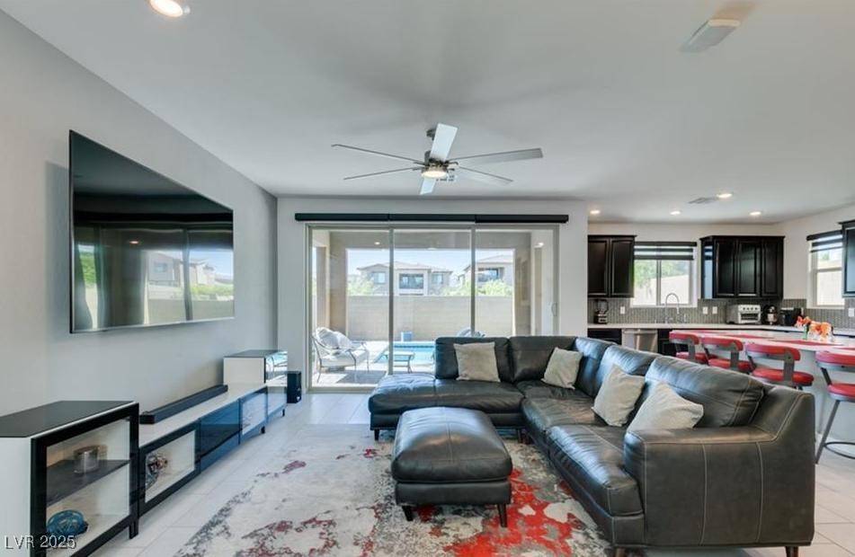 Las Vegas, NV 89138,713 Foreign Reef WAY