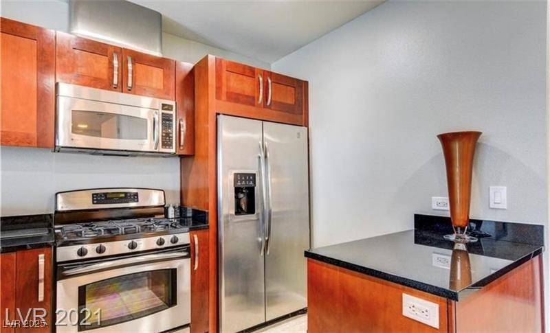 Las Vegas, NV 89103,4525 Dean Martin DR #2203