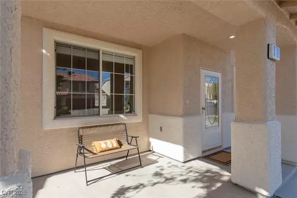 Las Vegas, NV 89117,9709 Casper Peak CT