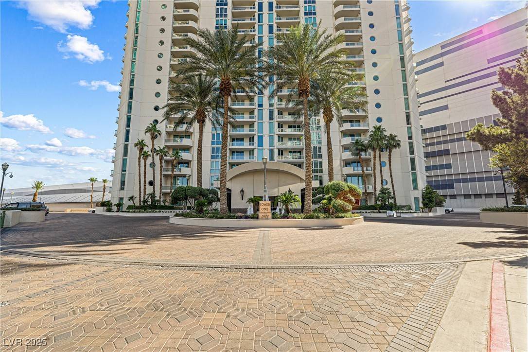 Las Vegas, NV 89109,2877 Paradise RD #702