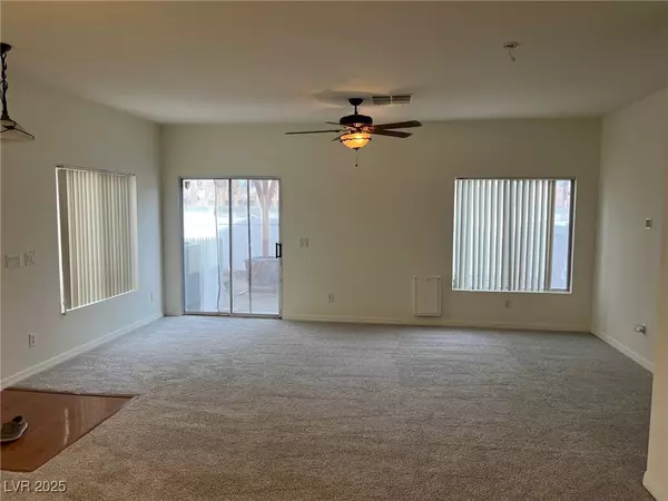 Henderson, NV 89011,6462 Saddle Up AVE #103