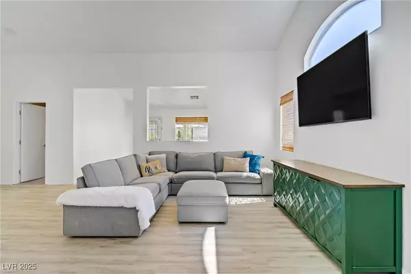 North Las Vegas, NV 89032,925 Mandolin WAY