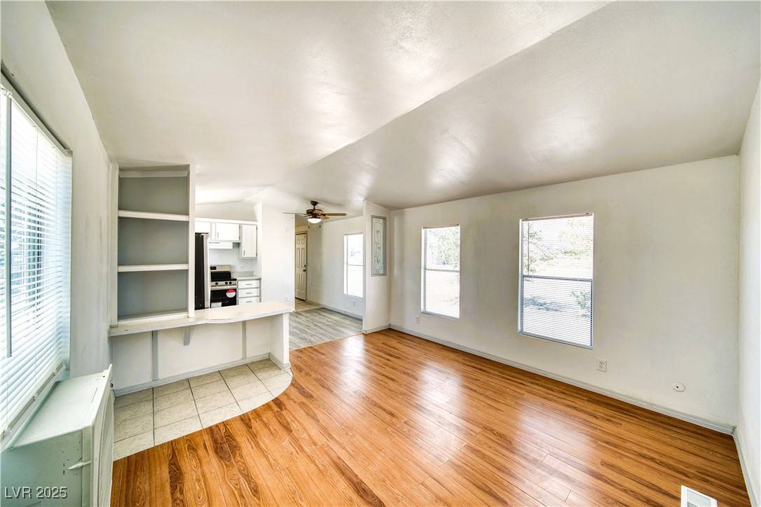 Pahrump, NV 89048,6920 Oakridge AVE