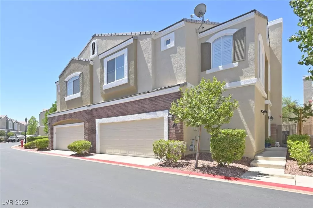 Las Vegas, NV 89145,939 Paisley ST