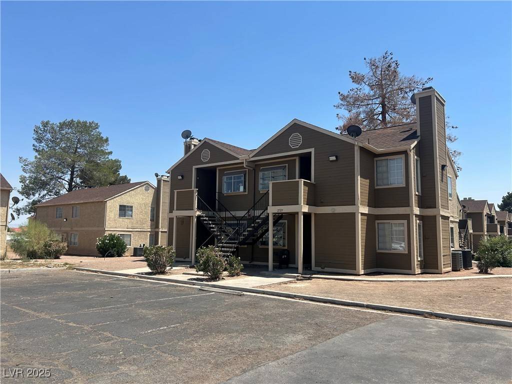 Las Vegas, NV 89121,2722 Alicialynn WAY