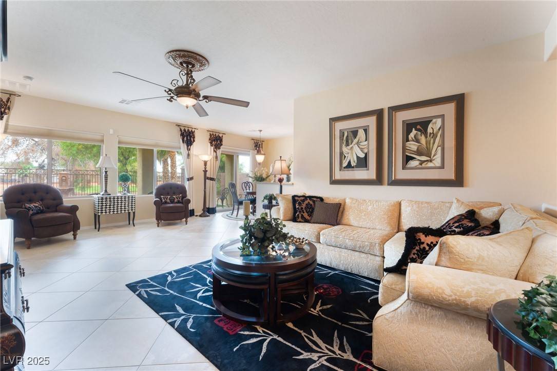 Las Vegas, NV 89122,5963 Crossfield AVE