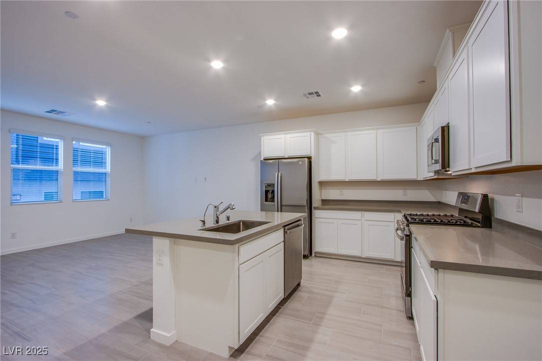 Henderson, NV 89015,139 Aqua Commons LN