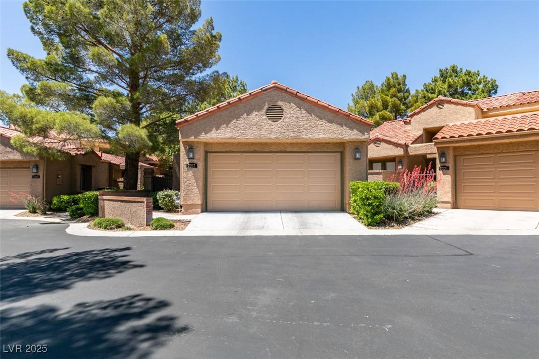 Las Vegas, NV 89113,7217 Mission Hills DR