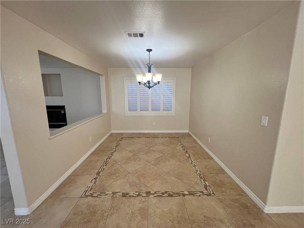 Las Vegas, NV 89117,9923 Pioneer AVE