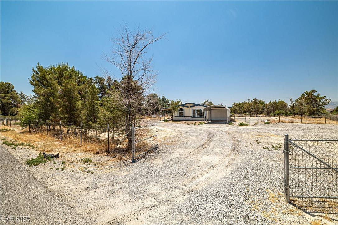 Pahrump, NV 89060,761 W Black ST