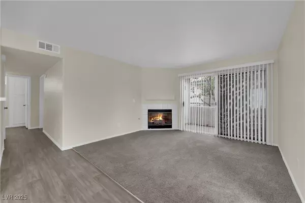 Las Vegas, NV 89120,3182 Tarpon DR #204