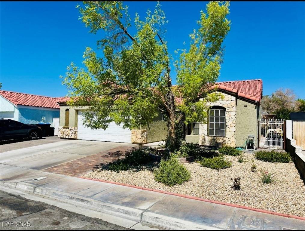 North Las Vegas, NV 89032,4216 Famoso DR
